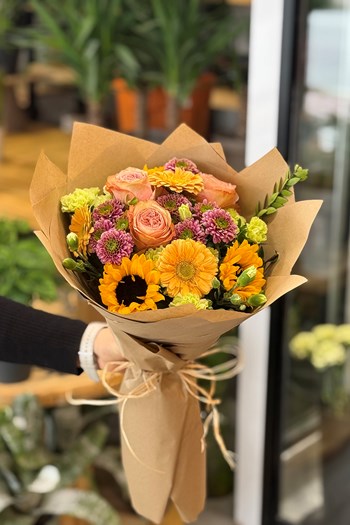 Çanakkale çiçekçi, ayçiçekli buket, özel tasarım çiçek, 